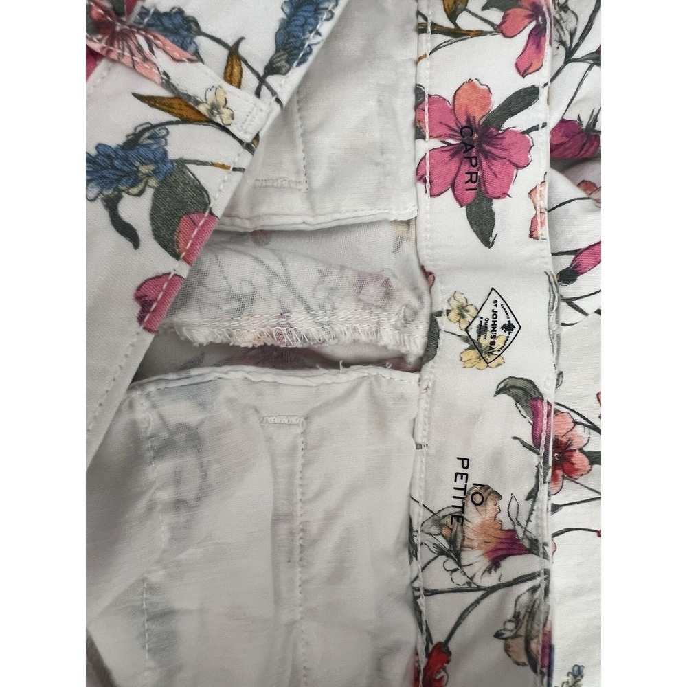 St Johns Bay Pants Womens 10 P‎ White Botanical Floral Capri Mid Rise Stretch - Picture 3 of 11